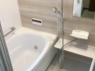 バスルームリフォーム お掃除のしやすいお風呂と、LDKを快適に保つ断熱窓